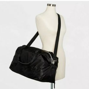 Black carry all weekender bag